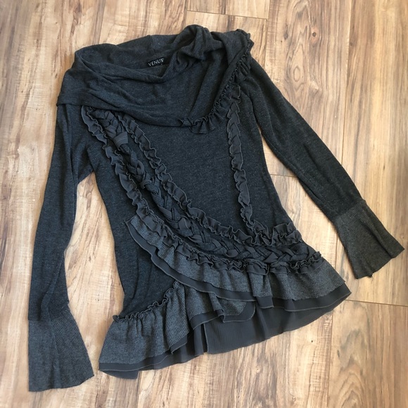 VENUS Tops - Gorgeous Gray VENUS Lightweight Sweater